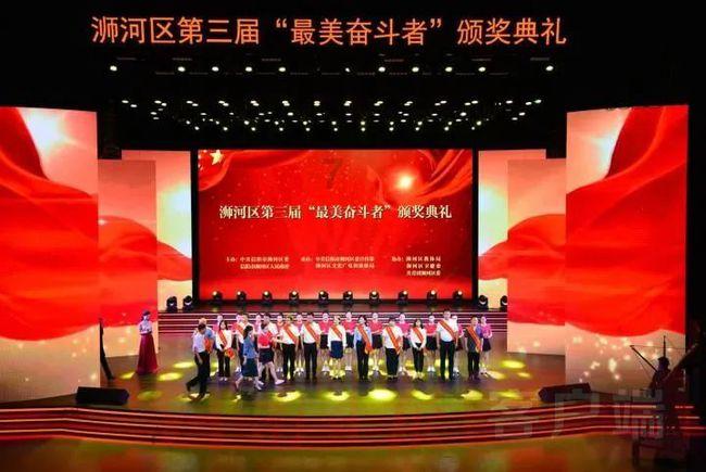 我市首次举行电影文艺春晚